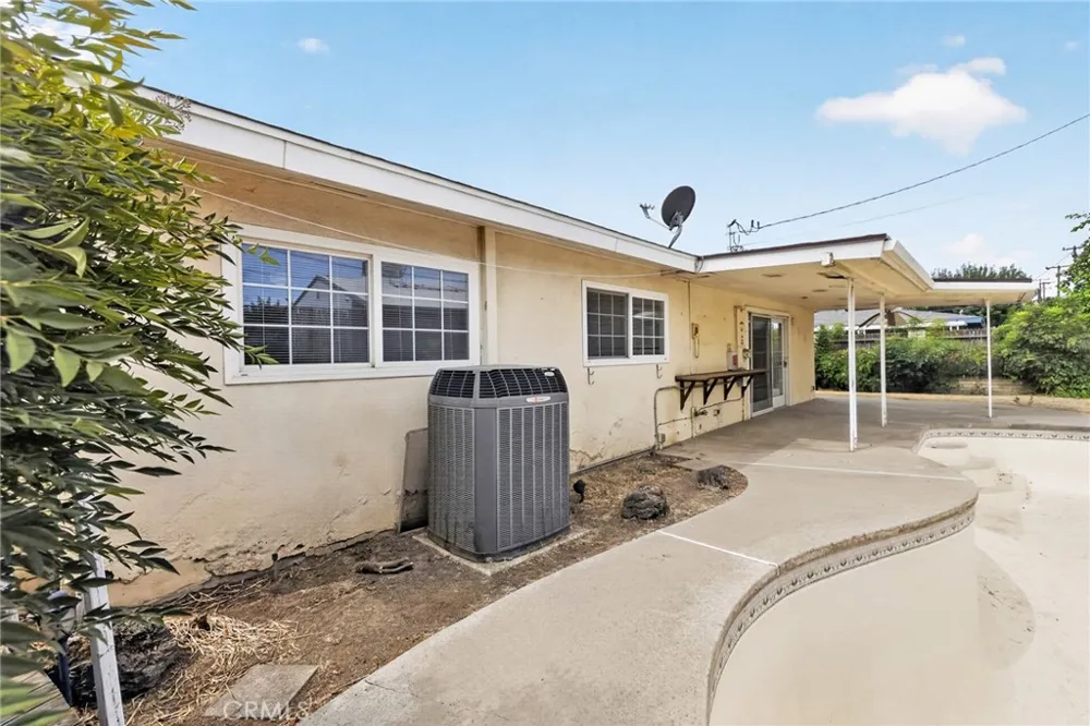 3804 Laverne Bakersfield, CA 93309