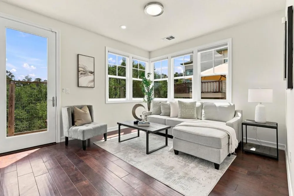 39 Live Oak Drive San Mateo, CA 94403