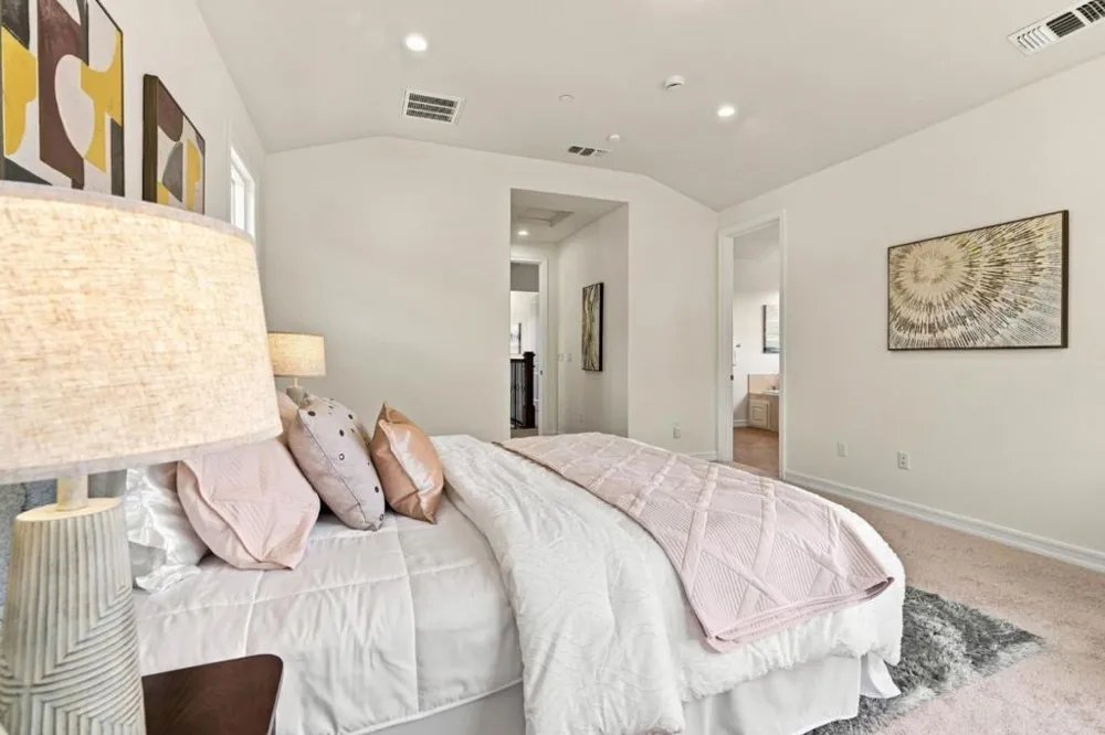 39 Live Oak Drive San Mateo, CA 94403