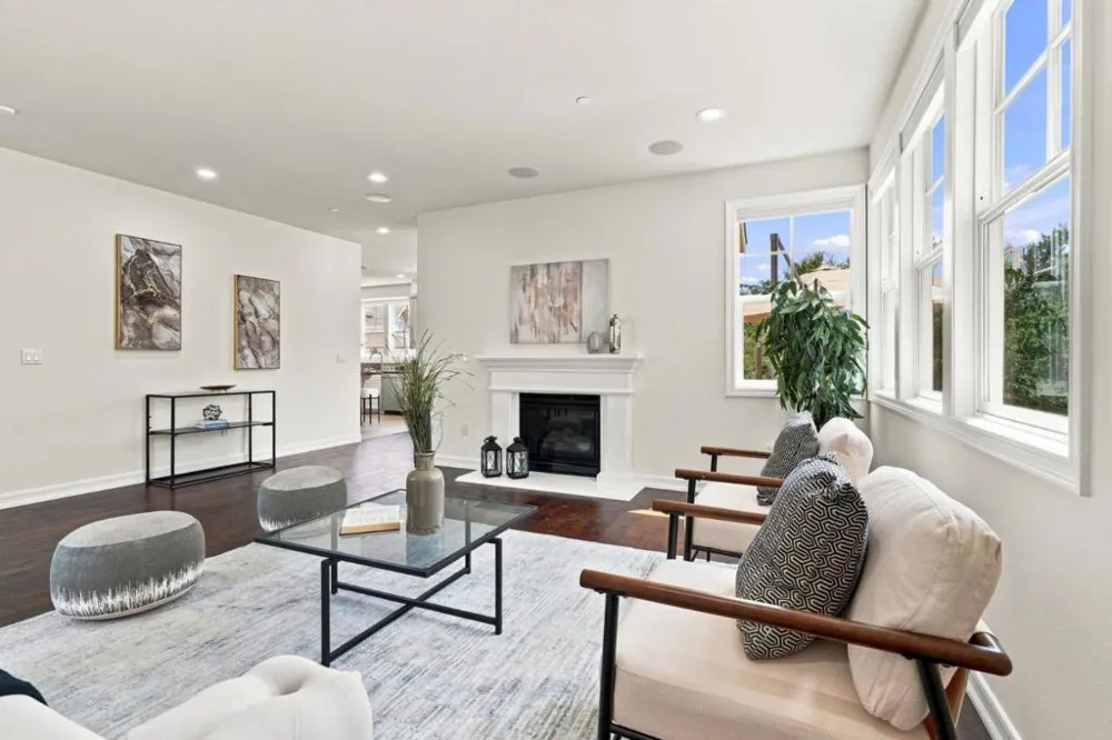 39 Live Oak Drive San Mateo, CA 94403
