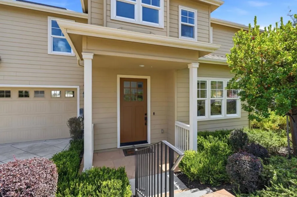 39 Live Oak Drive San Mateo, CA 94403