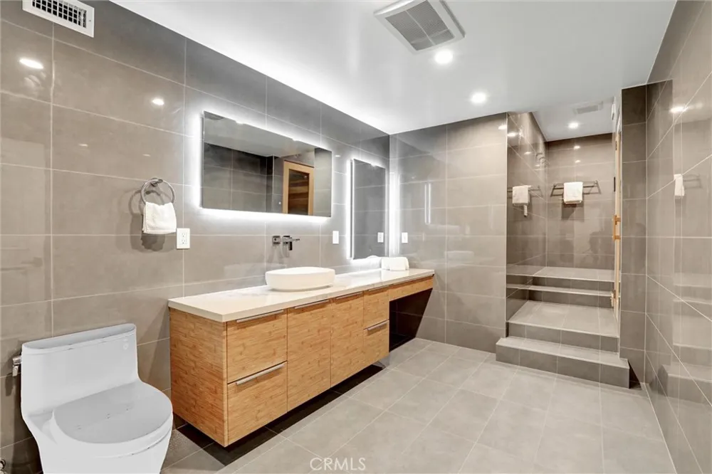 1384 Via Romero Palos Verdes Estates, CA 90274