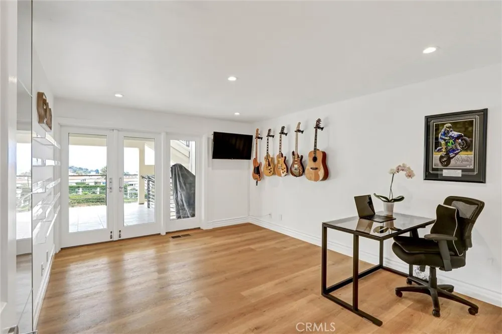 1384 Via Romero Palos Verdes Estates, CA 90274