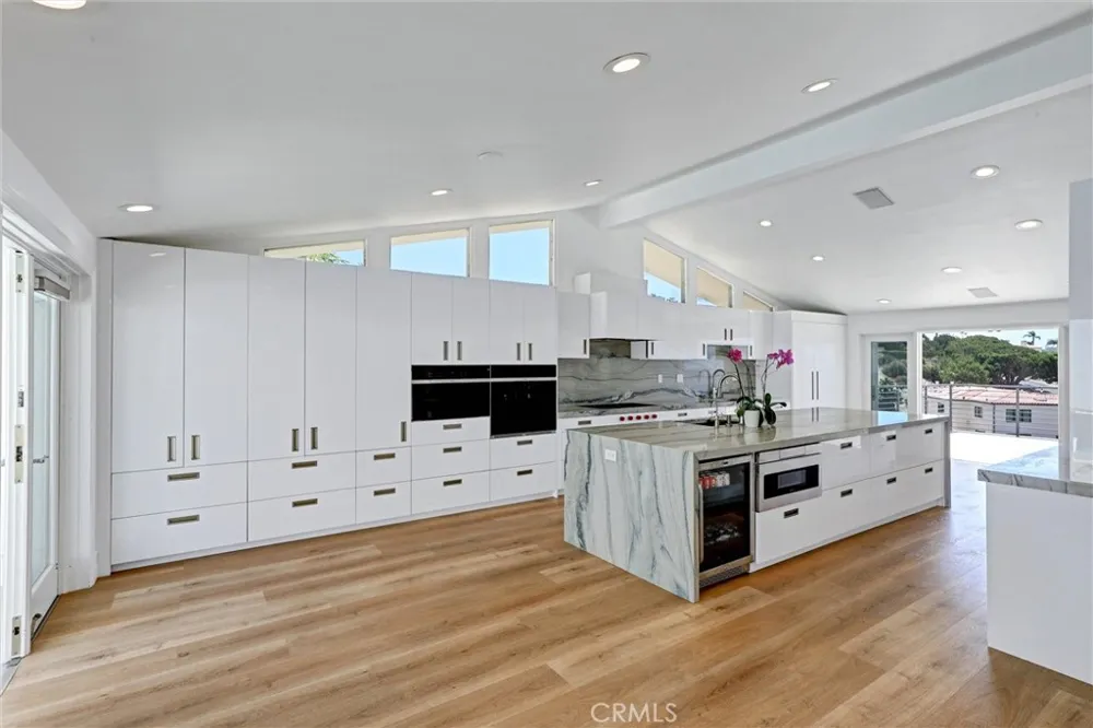 1384 Via Romero Palos Verdes Estates, CA 90274