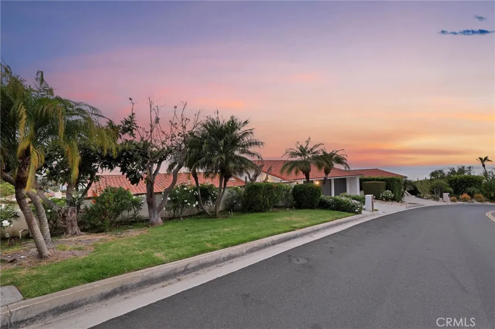 1384 Via Romero Palos Verdes Estates, CA 90274
