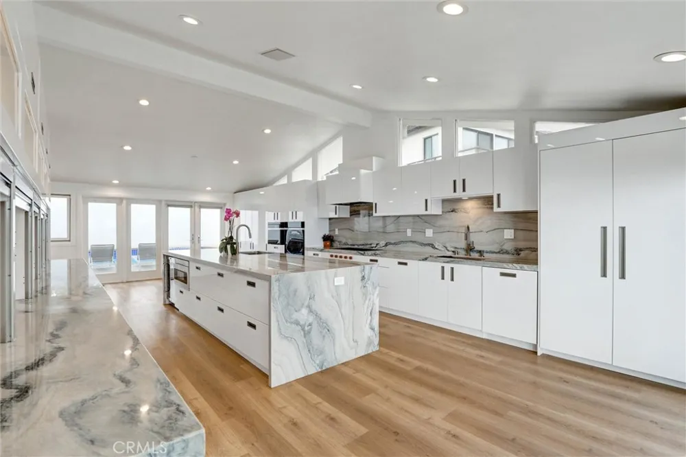1384 Via Romero Palos Verdes Estates, CA 90274