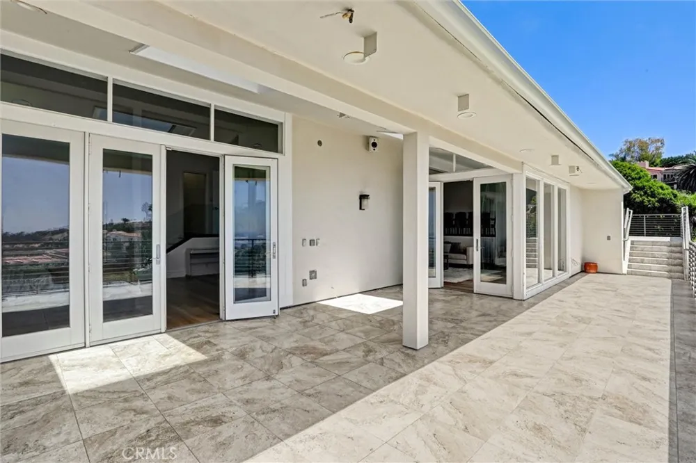 1384 Via Romero Palos Verdes Estates, CA 90274