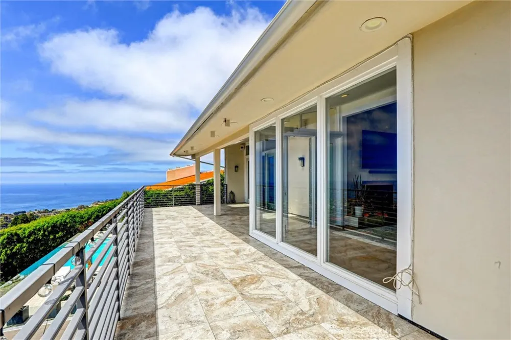 1384 Via Romero Palos Verdes Estates, CA 90274