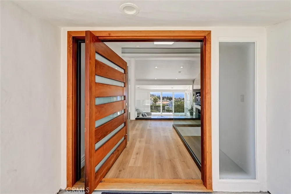 1384 Via Romero Palos Verdes Estates, CA 90274