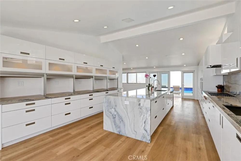 1384 Via Romero Palos Verdes Estates, CA 90274