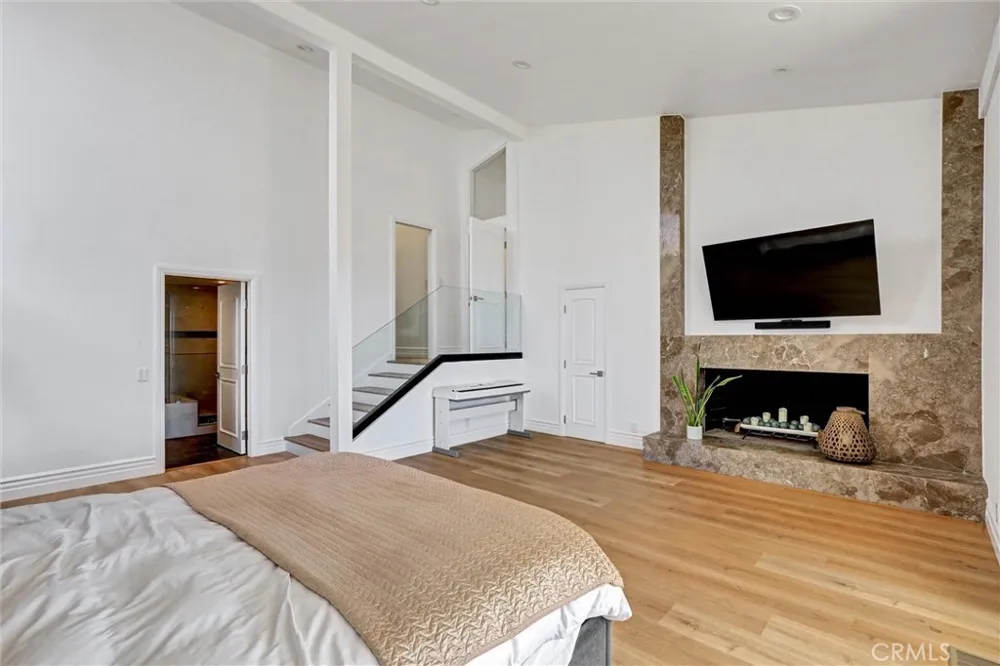 1384 Via Romero Palos Verdes Estates, CA 90274
