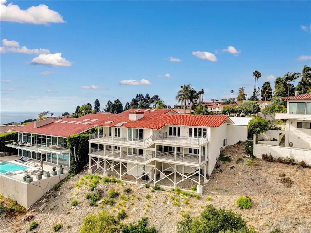 1384 Via Romero Palos Verdes Estates, CA 90274
