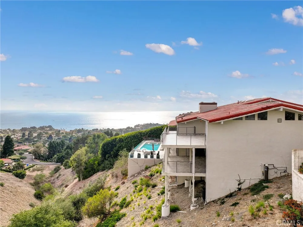 1384 Via Romero Palos Verdes Estates, CA 90274