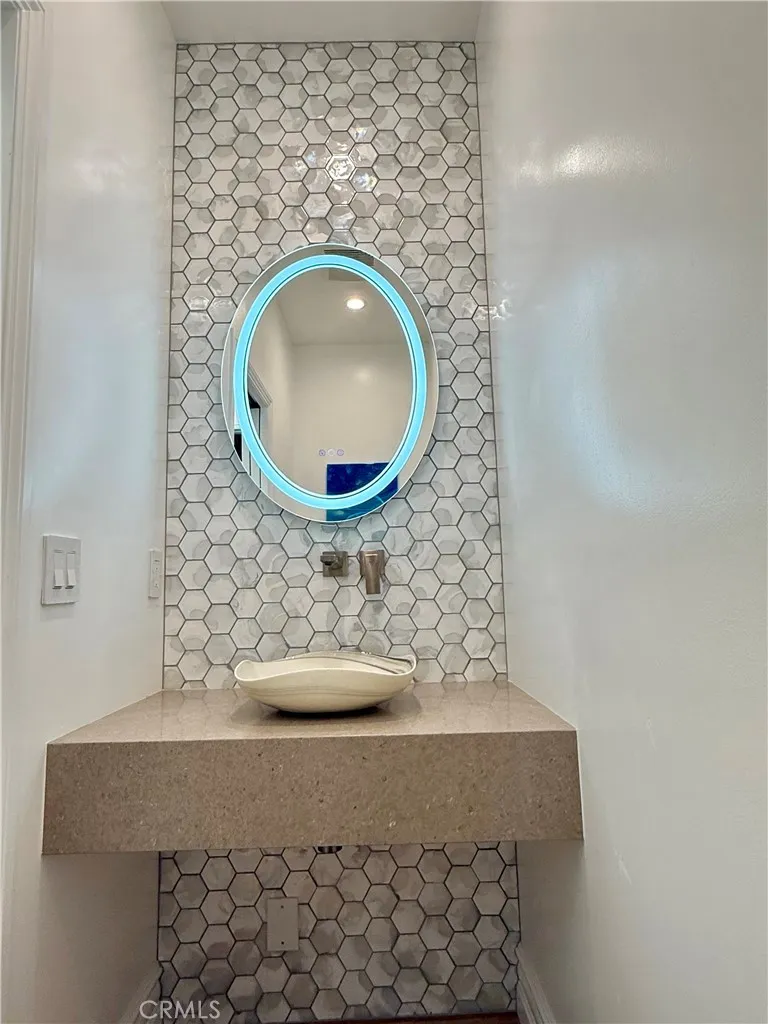 1384 Via Romero Palos Verdes Estates, CA 90274