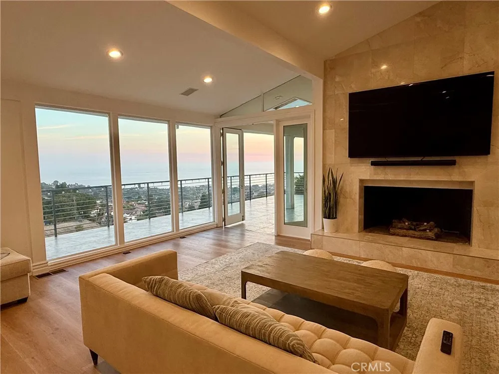 1384 Via Romero Palos Verdes Estates, CA 90274