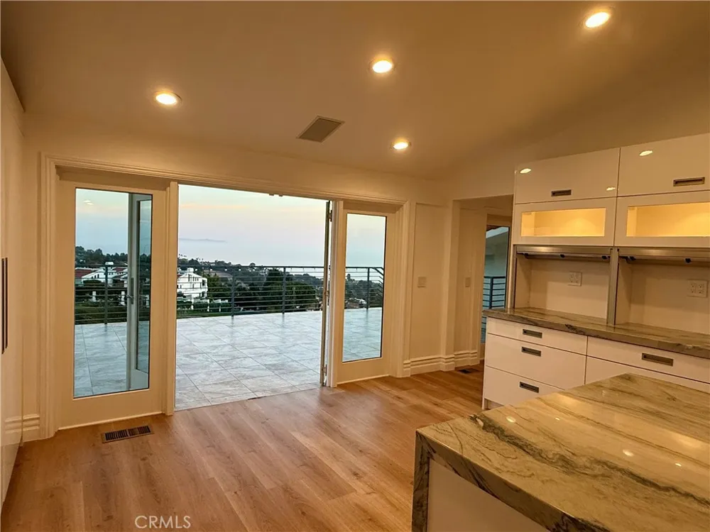 1384 Via Romero Palos Verdes Estates, CA 90274