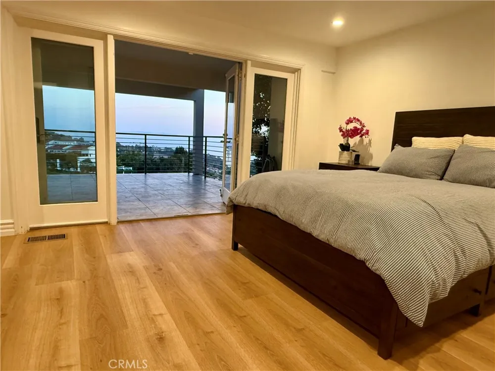 1384 Via Romero Palos Verdes Estates, CA 90274