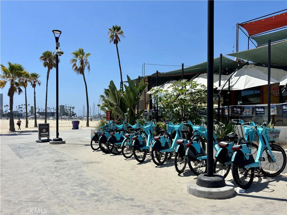 21 7th Place #510 Long Beach, CA 90802