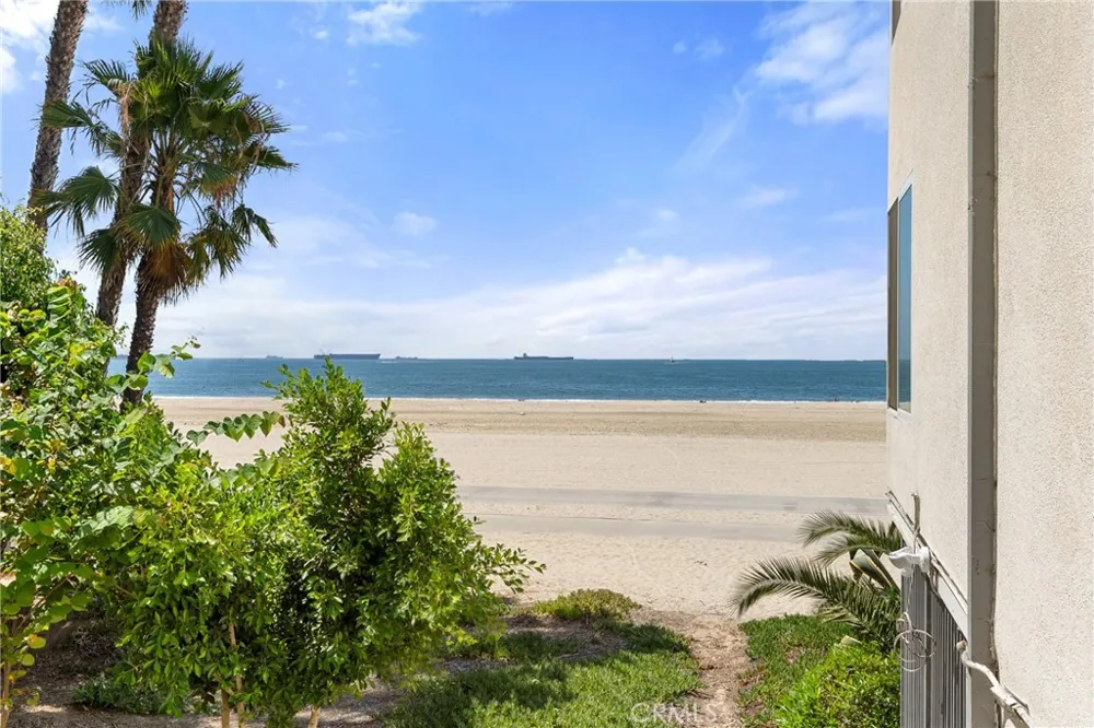 21 7th Place #510 Long Beach, CA 90802