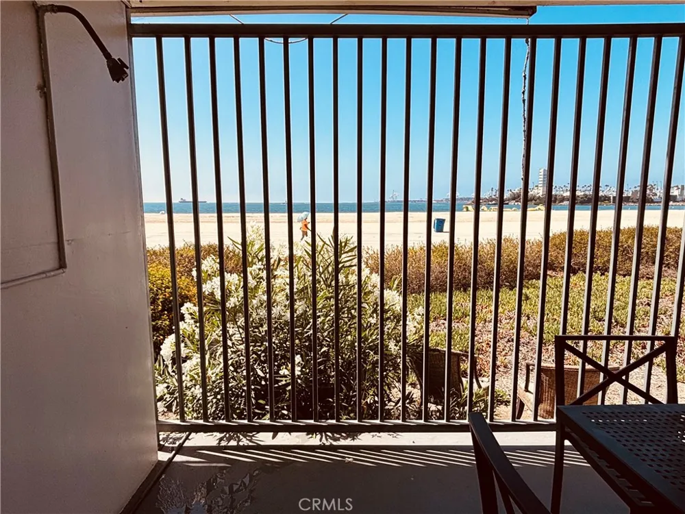 21 7th Place #510 Long Beach, CA 90802