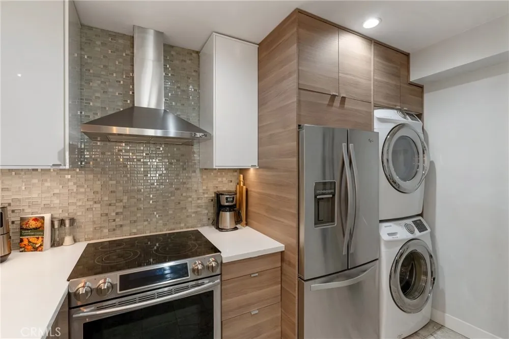 21 7th Place #510 Long Beach, CA 90802