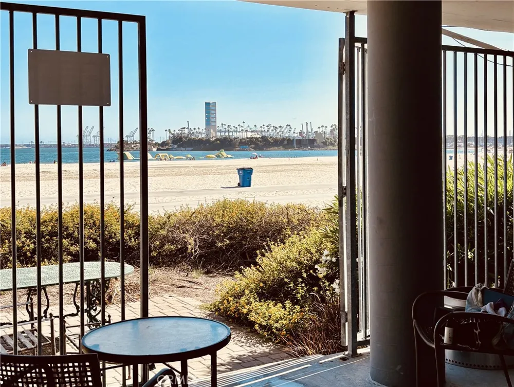 21 7th Place #510 Long Beach, CA 90802