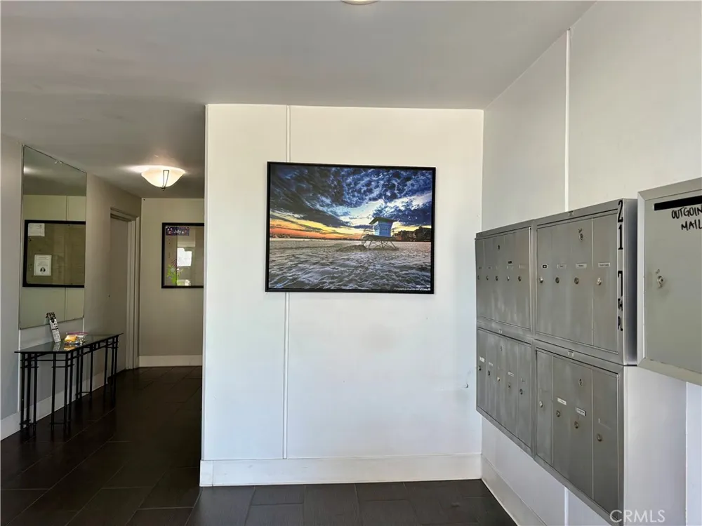 21 7th Place #510 Long Beach, CA 90802