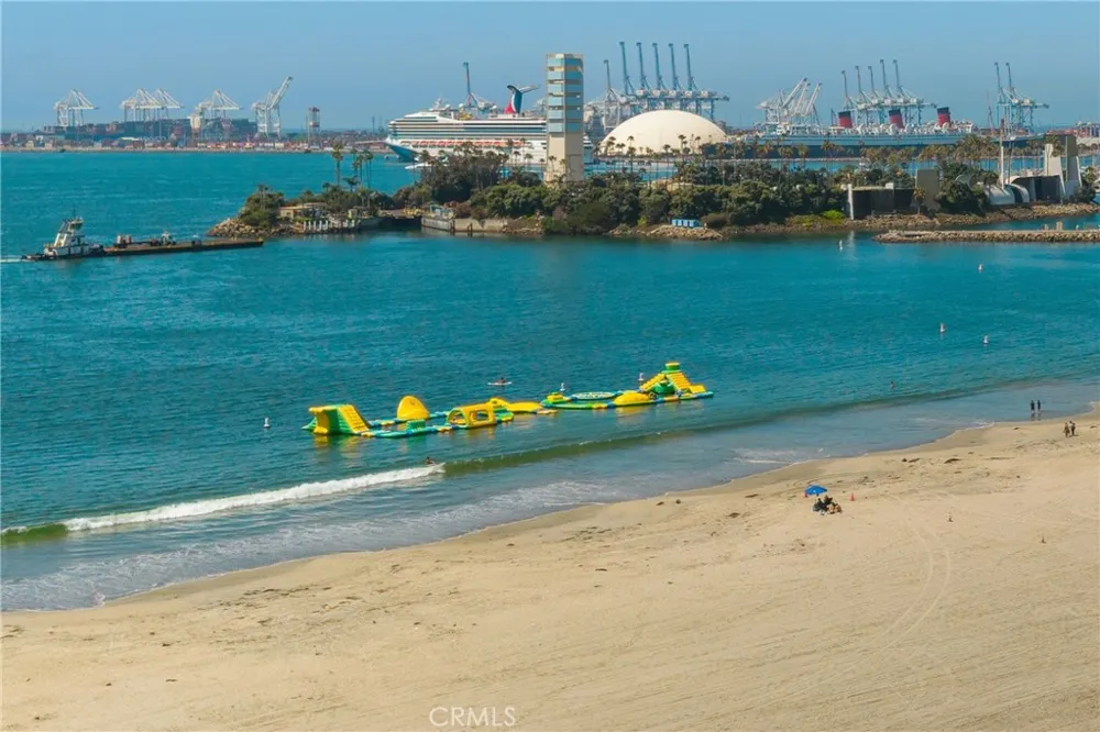 21 7th Place #510 Long Beach, CA 90802