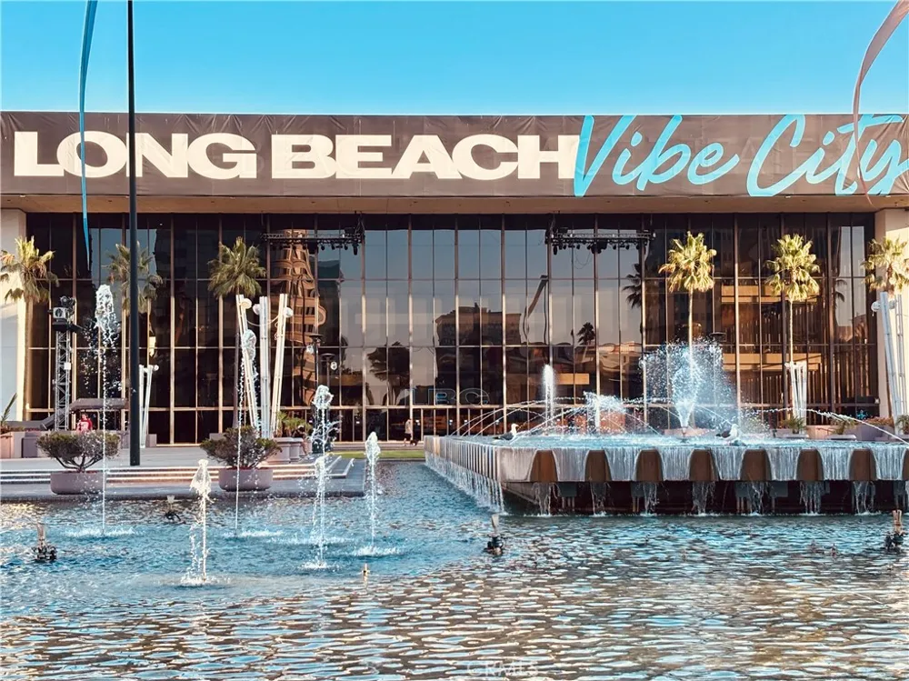21 7th Place #510 Long Beach, CA 90802