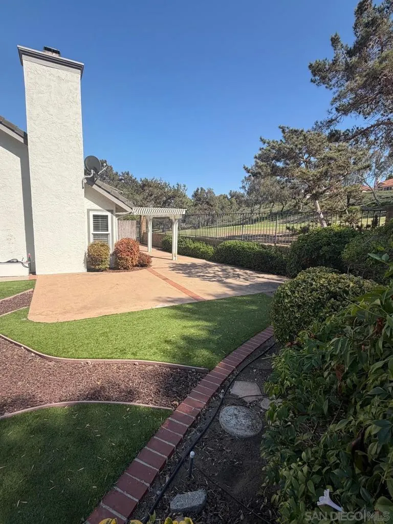 1810 Spyglass Vista, CA 92081