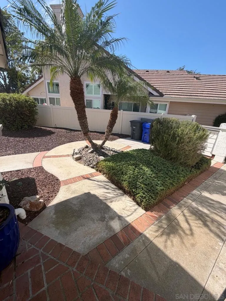 1810 Spyglass Vista, CA 92081