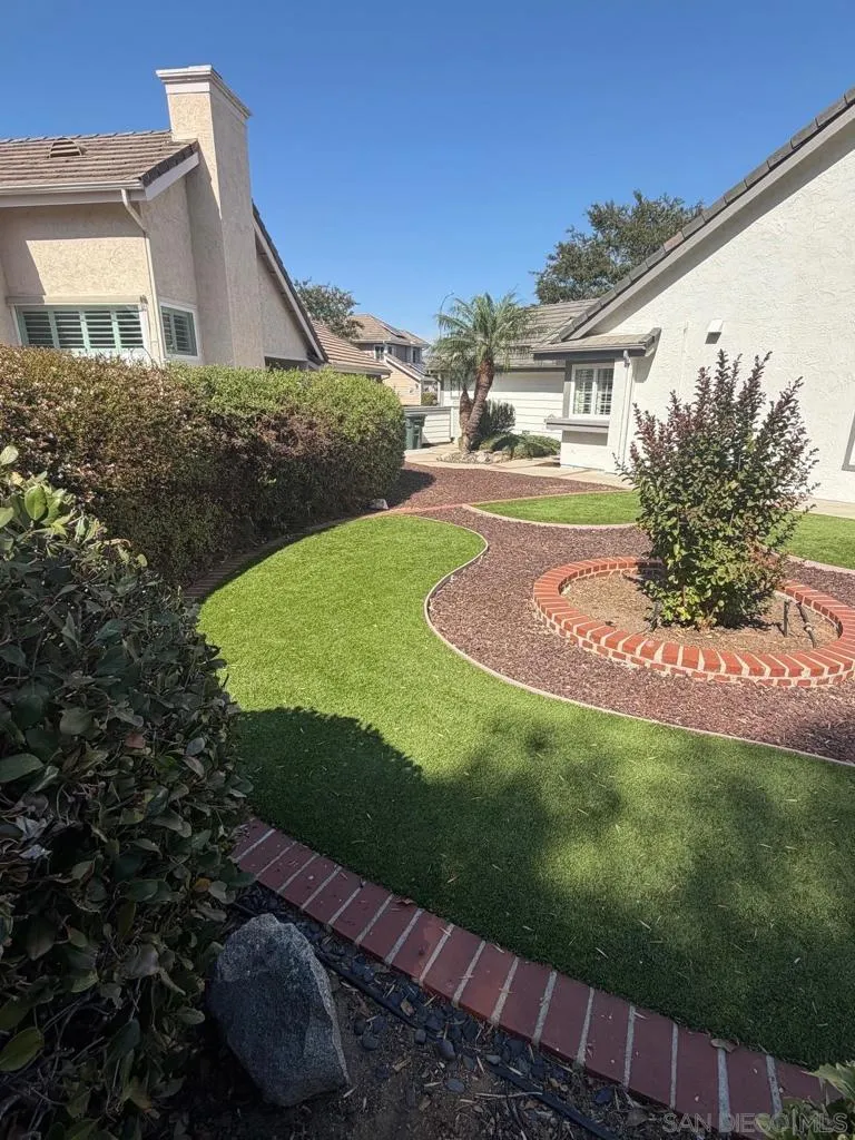 1810 Spyglass Vista, CA 92081