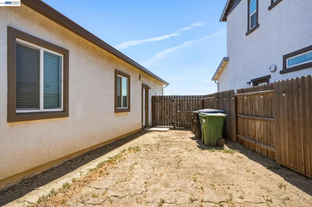 726 Sudbrook Ct Patterson, CA 95363