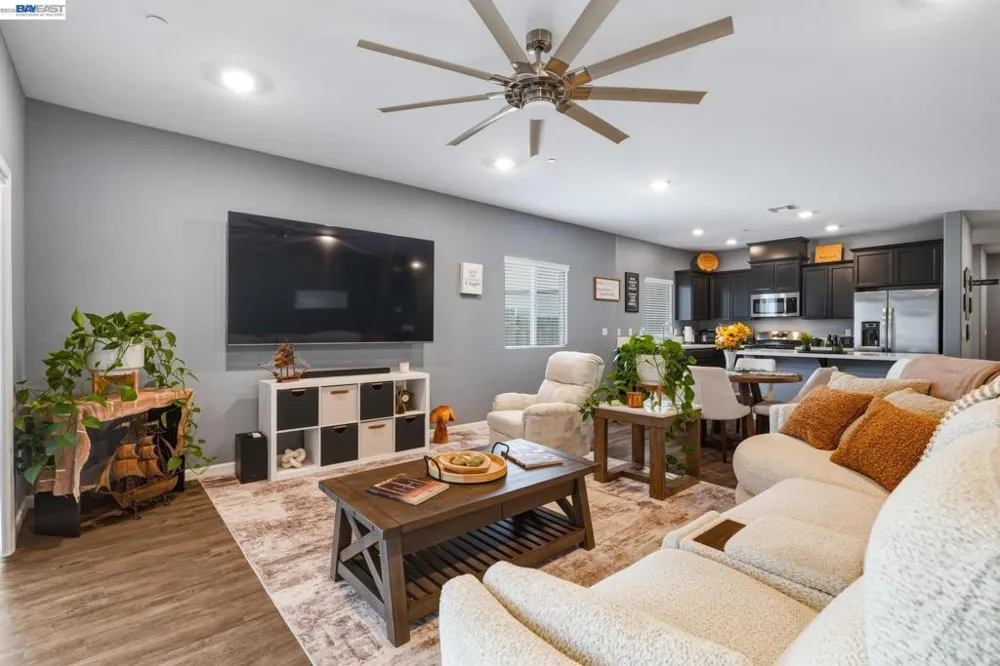 726 Sudbrook Ct Patterson, CA 95363