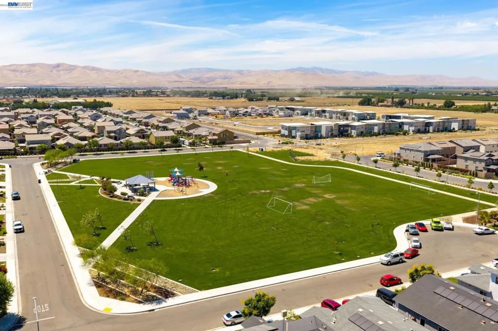 726 Sudbrook Ct Patterson, CA 95363