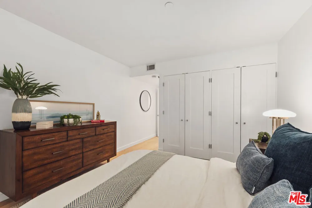 1133 5th Street #204 Santa Monica, CA 90403