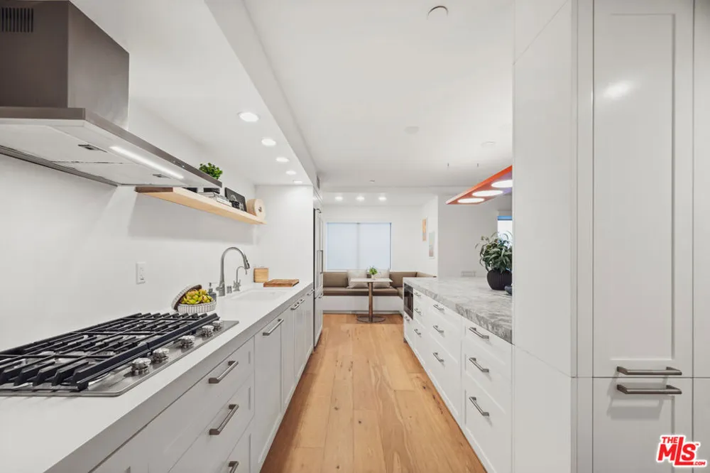 1133 5th Street #204 Santa Monica, CA 90403
