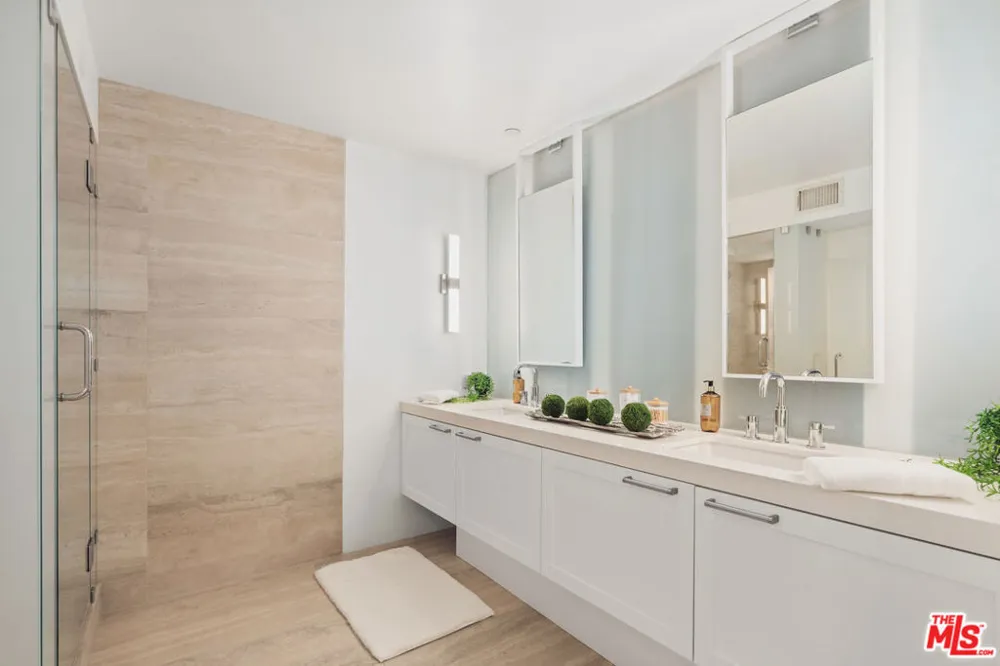 1133 5th Street #204 Santa Monica, CA 90403