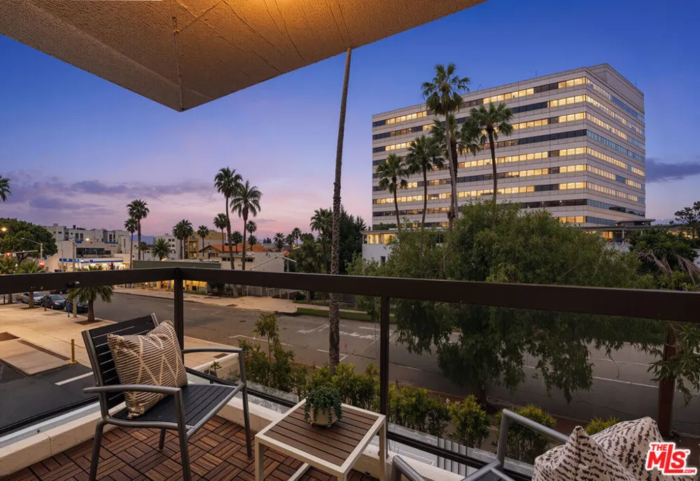 1133 5th Street #204 Santa Monica, CA 90403