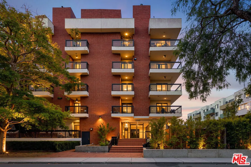 1133 5th Street #204 Santa Monica, CA 90403