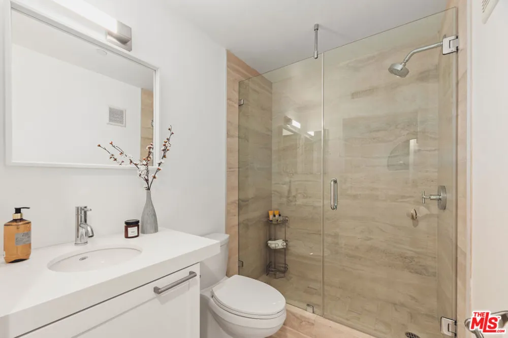 1133 5th Street #204 Santa Monica, CA 90403