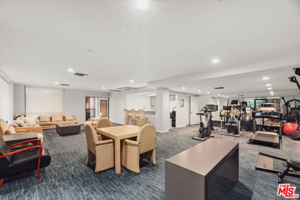 1133 5th Street #204 Santa Monica, CA 90403