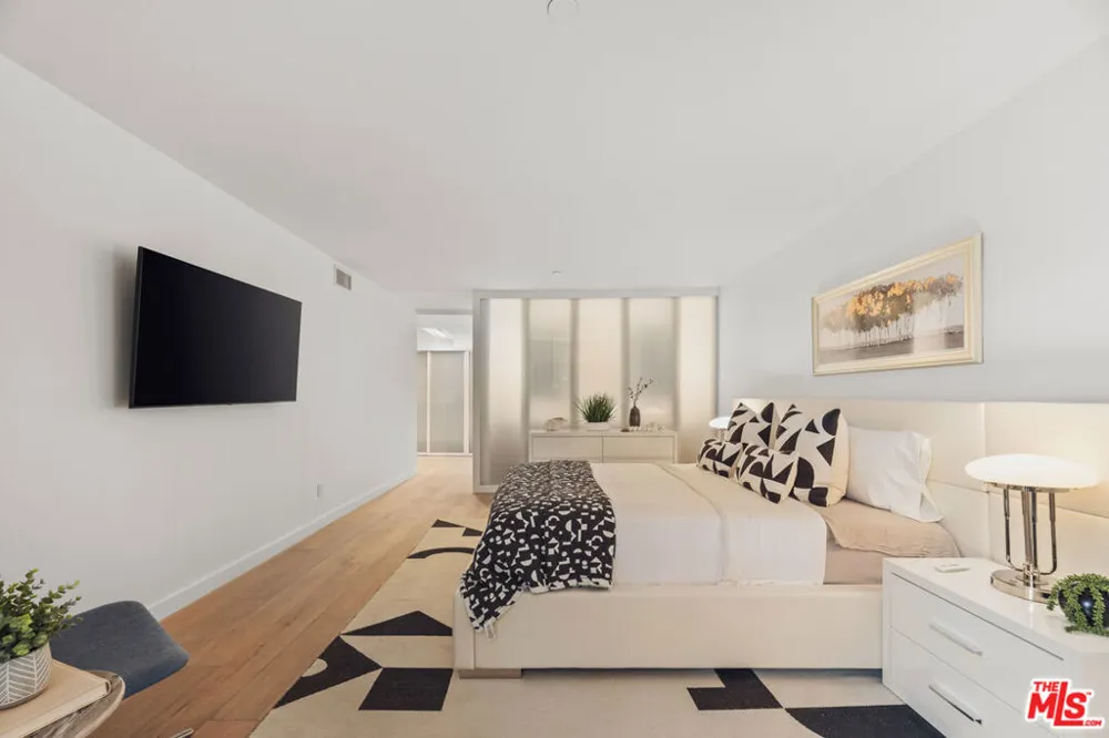 1133 5th Street #204 Santa Monica, CA 90403