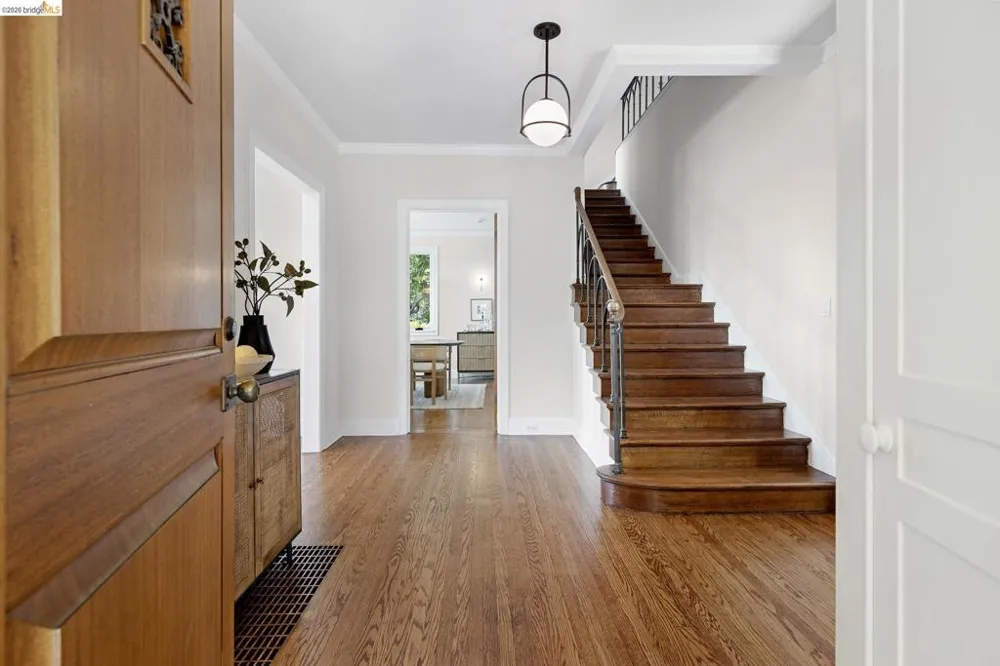 249 The Uplands Berkeley, CA 94705