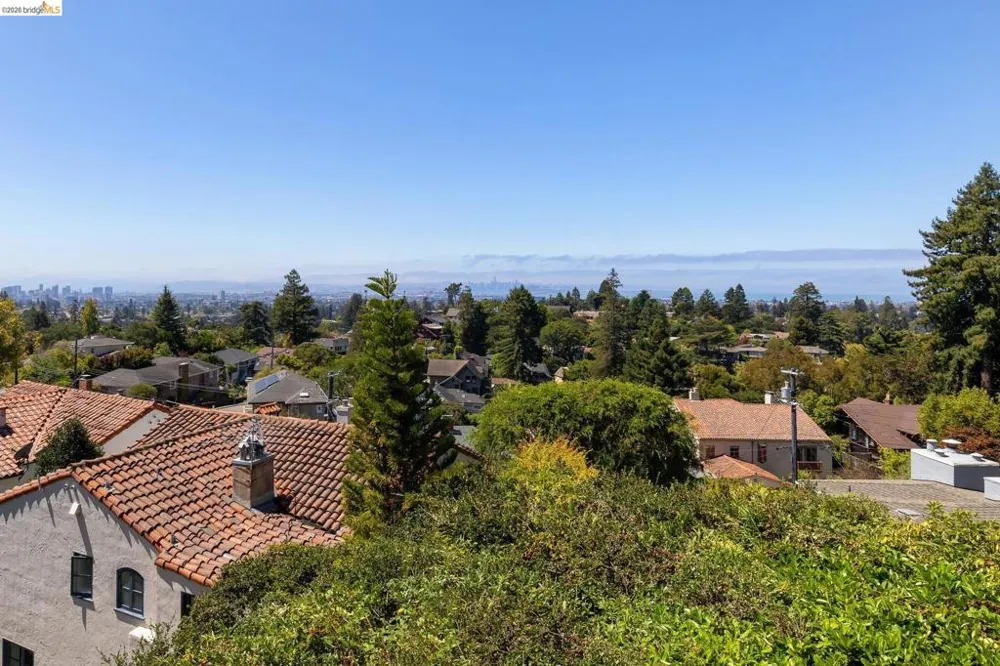 249 The Uplands Berkeley, CA 94705