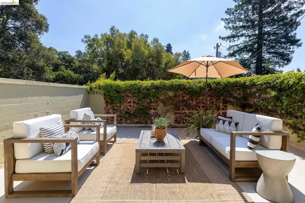 249 The Uplands Berkeley, CA 94705