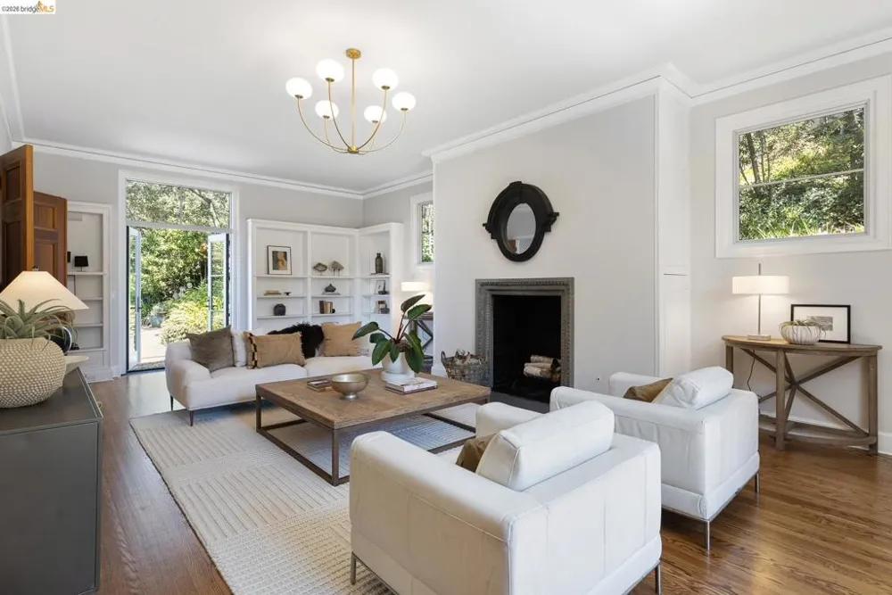 249 The Uplands Berkeley, CA 94705