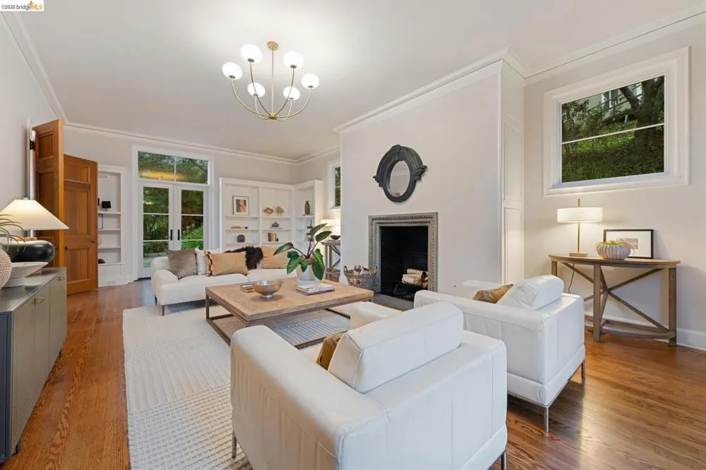 249 The Uplands Berkeley, CA 94705