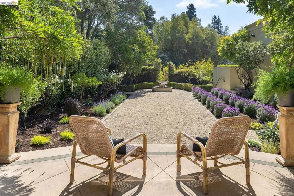 249 The Uplands Berkeley, CA 94705