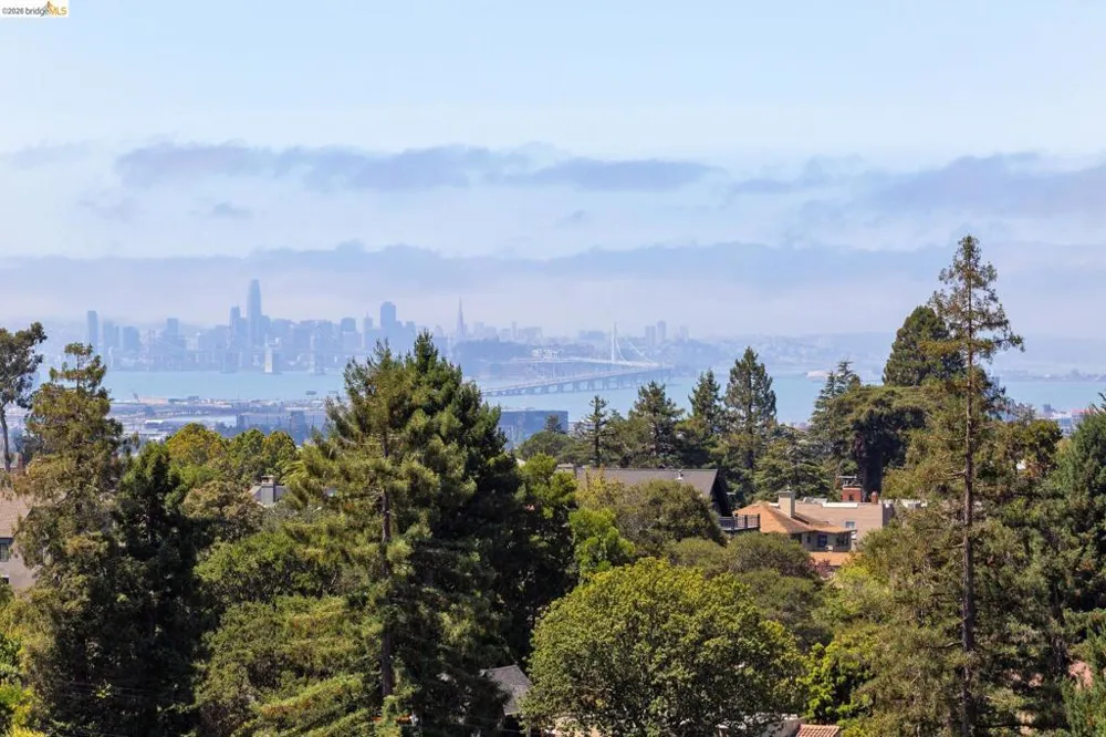 249 The Uplands Berkeley, CA 94705